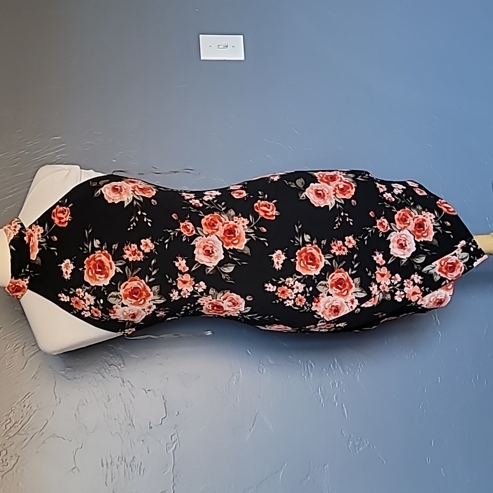 Papaya Bodycon Dress Small Black Stretchy Mini Dress EUC Date Night